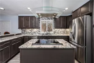 682 Cecil St, Thomasville, NC 27360 - Photo 11