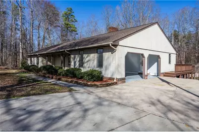 682 Cecil Street, Thomasville, NC 27360 - Photo 5