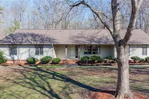 682 Cecil St, Thomasville, NC 27360 - Photo 3