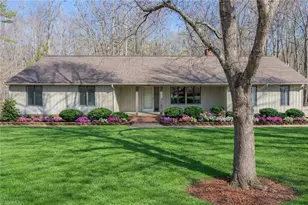 682 Cecil St, Thomasville, NC 27360 - Photo 1