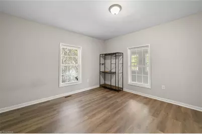 1004 Highland Avenue, Greensboro, NC 27403 - Photo 15