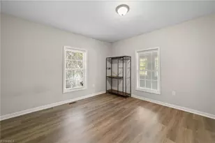 1004 Highland Ave, Greensboro, NC 27403 - Photo 15