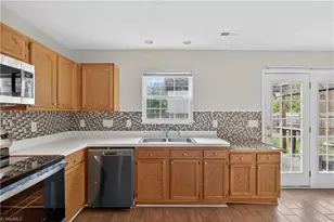 3518 Panarama Dr, Greensboro, NC 27405 - Photo 13