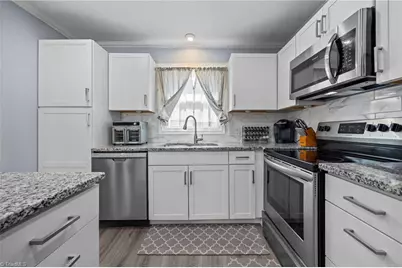 833 Bowerwood Drive, Thomasville, NC 27360 - Photo 17