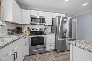 833 Bowerwood Dr, Thomasville, NC 27360 - Photo 3