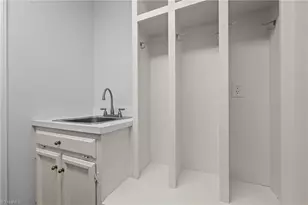 1200 Heathrow Dr, Greensboro, NC 27410 - Photo 9