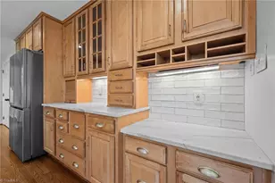 1200 Heathrow Dr, Greensboro, NC 27410 - Photo 15