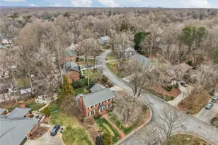 1200 Heathrow Dr, Greensboro, NC 27410 - Photo 41