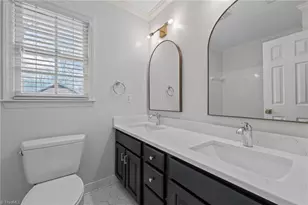 1200 Heathrow Dr, Greensboro, NC 27410 - Photo 29