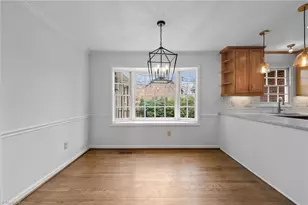 1200 Heathrow Dr, Greensboro, NC 27410 - Photo 13