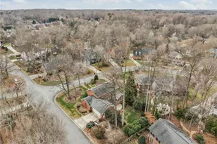 1200 Heathrow Dr, Greensboro, NC 27410 - Photo 43