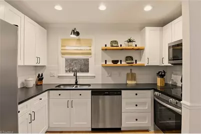 5137 Autumncrest Drive, Greensboro, NC 27407 - Photo 3