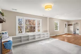 2800 Stratford Dr, Greensboro, NC 27408 - Photo 5