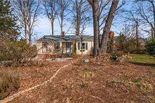 2800 Stratford Dr, Greensboro, NC 27408 - Photo 35