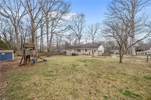 401 Springtime Dr, Greensboro, NC 27409 - Photo 31