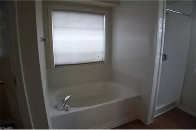 4324 Clovelly Drive, Greensboro, NC 27407 - Photo 21