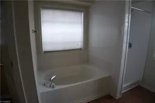 4324 Clovelly Dr, Greensboro, NC 27407 - Photo 21