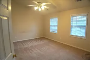 4324 Clovelly Dr, Greensboro, NC 27407 - Photo 27