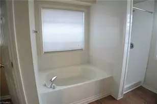 4324 Clovelly Dr, Greensboro, NC 27407 - Photo 23