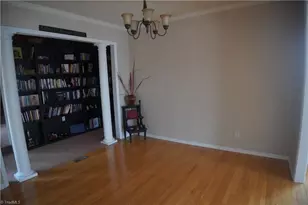 4324 Clovelly Dr, Greensboro, NC 27407 - Photo 7