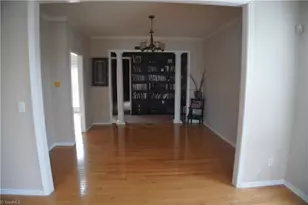 4324 Clovelly Dr, Greensboro, NC 27407 - Photo 11