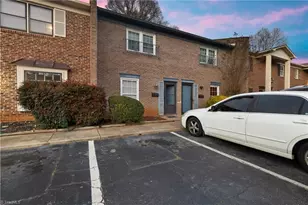 309 Vineyard Park Ct, Winston-Salem, NC 27104 - Photo 3