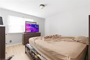 309 Vineyard Park Ct, Winston-Salem, NC 27104 - Photo 9