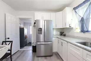 218 W Washington St, Mayodan, NC 27027 - Photo 15