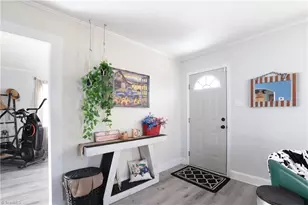 218 W Washington St, Mayodan, NC 27027 - Photo 5