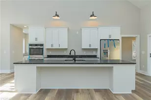 1314 Riverside Dr, Lexington, NC 27292 - Photo 7