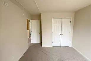 1942 Briar Run Dr, Greensboro, NC 27405 - Photo 15