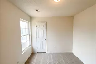 1942 Briar Run Dr, Greensboro, NC 27405 - Photo 17