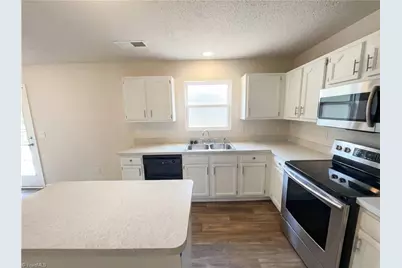 1942 Briar Run Drive, Greensboro, NC 27405 - Photo 9