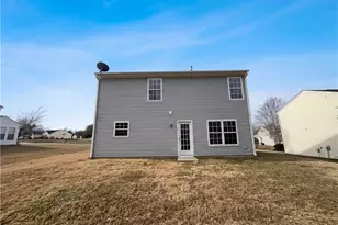 1942 Briar Run Dr, Greensboro, NC 27405 - Photo 5