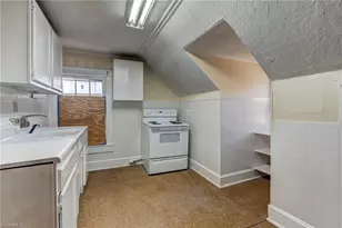 2407 Spring Garden St, Greensboro, NC 27403 - Photo 13