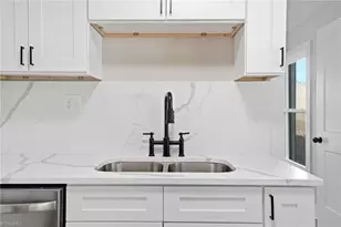 212 Pethel St, Kannapolis, NC 28081 - Photo 7