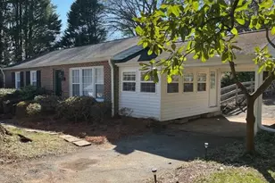 1224 Pinebluff Rd, Winston-Salem, NC 27103 - Photo 3