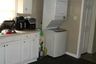 303 Monroe St, Eden, NC 27288 - Photo 3