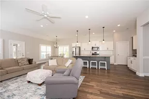 102 Castle Pond Dr, Winston-Salem, NC 27107 - Photo 9