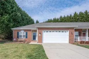 401 Peace Rollins Ct, Kernersville, NC 27284 - Photo 3