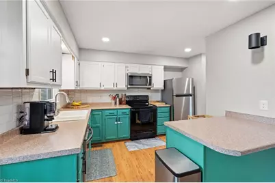 3812 Langdon Drive, Greensboro, NC 27410 - Photo 9