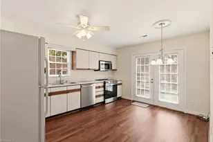 24 Brownstone Ln, Greensboro, NC 27410 - Photo 5