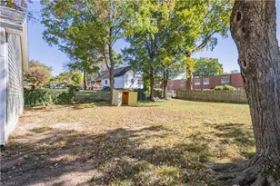 929 S Hawthorne Rd, Winston-Salem, NC 27103 - Photo 39