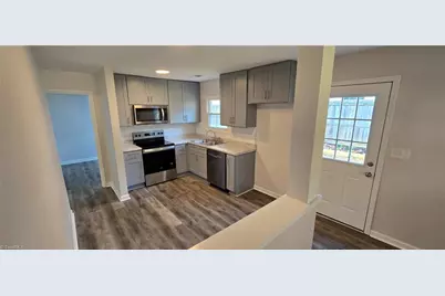 305 Spicewood Drive, Greensboro, NC 27405 - Photo 9