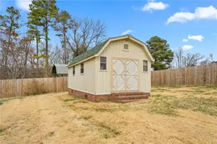 943 Maurine Dr, Asheboro, NC 27205 - Photo 27