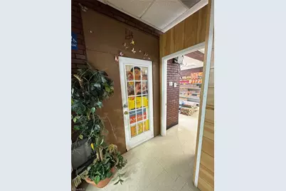 945 E Webb Avenue, Burlington, NC 27217 - Photo 15