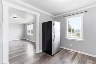 1401 Ashe St, Burlington, NC 27217 - Photo 17