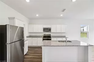 948 Riverbank Dr, Kernersville, NC 27284 - Photo 7