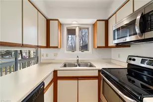 3004 Lookout Ct, Winston-Salem, NC 27106 - Photo 15