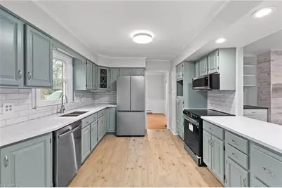 3009 Wellingford Drive, High Point, NC 27265 - Photo 7